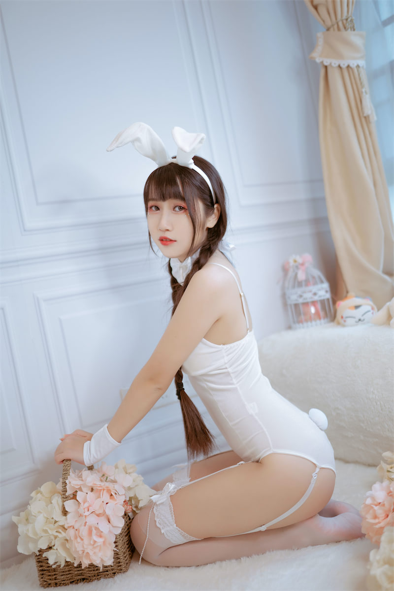 不呆猫白丝兔女郎26图插图2