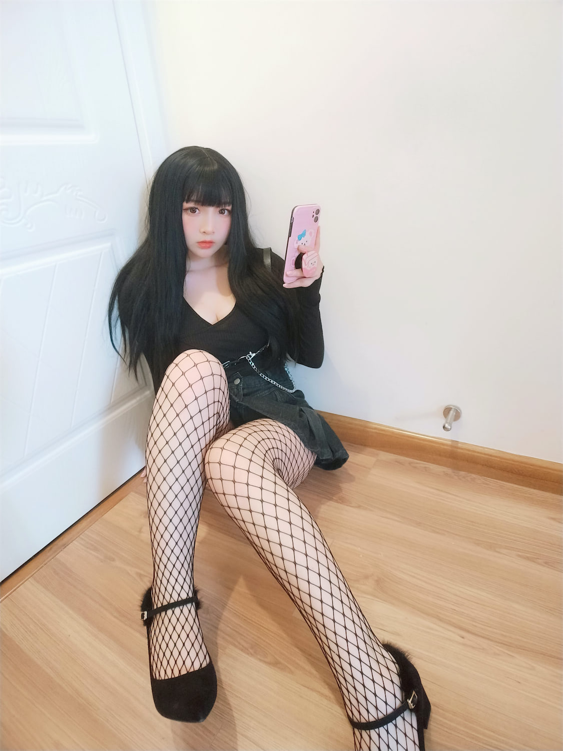 古川kagura黑牛仔裙38图2视频插图4