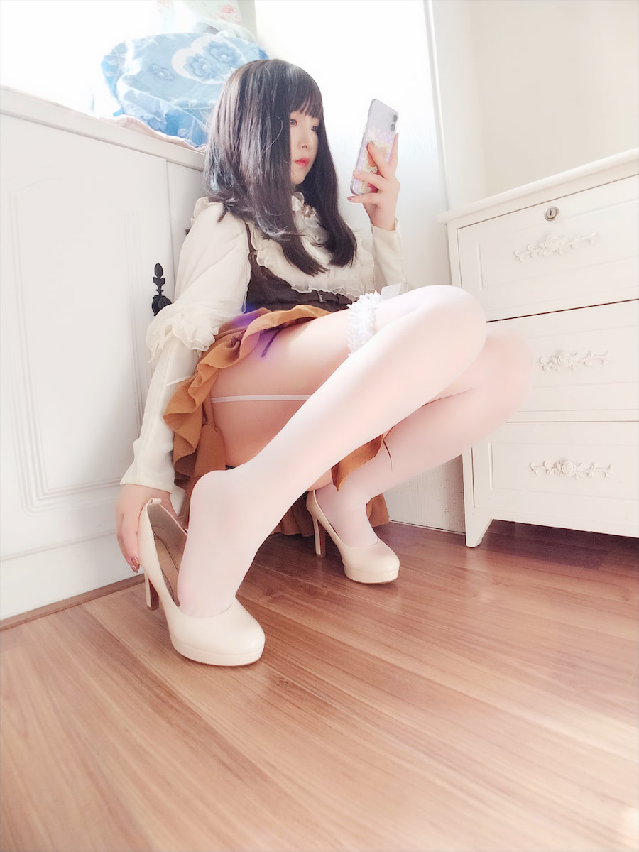 古川kagura入秋白丝高跟35图插图4