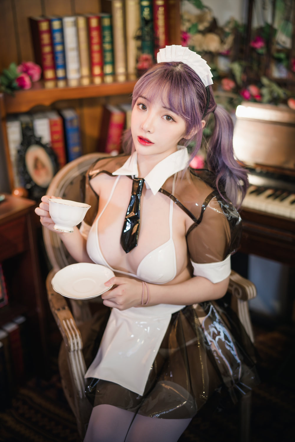 雯妹不讲道理透明漆皮胶衣女仆18图插图