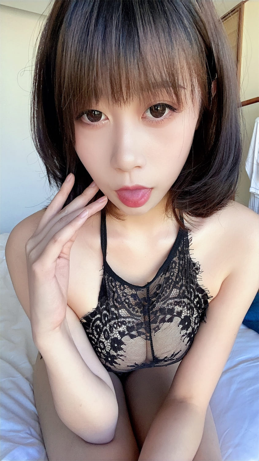 奈汐酱nice黑蕾丝45图3视频插图2