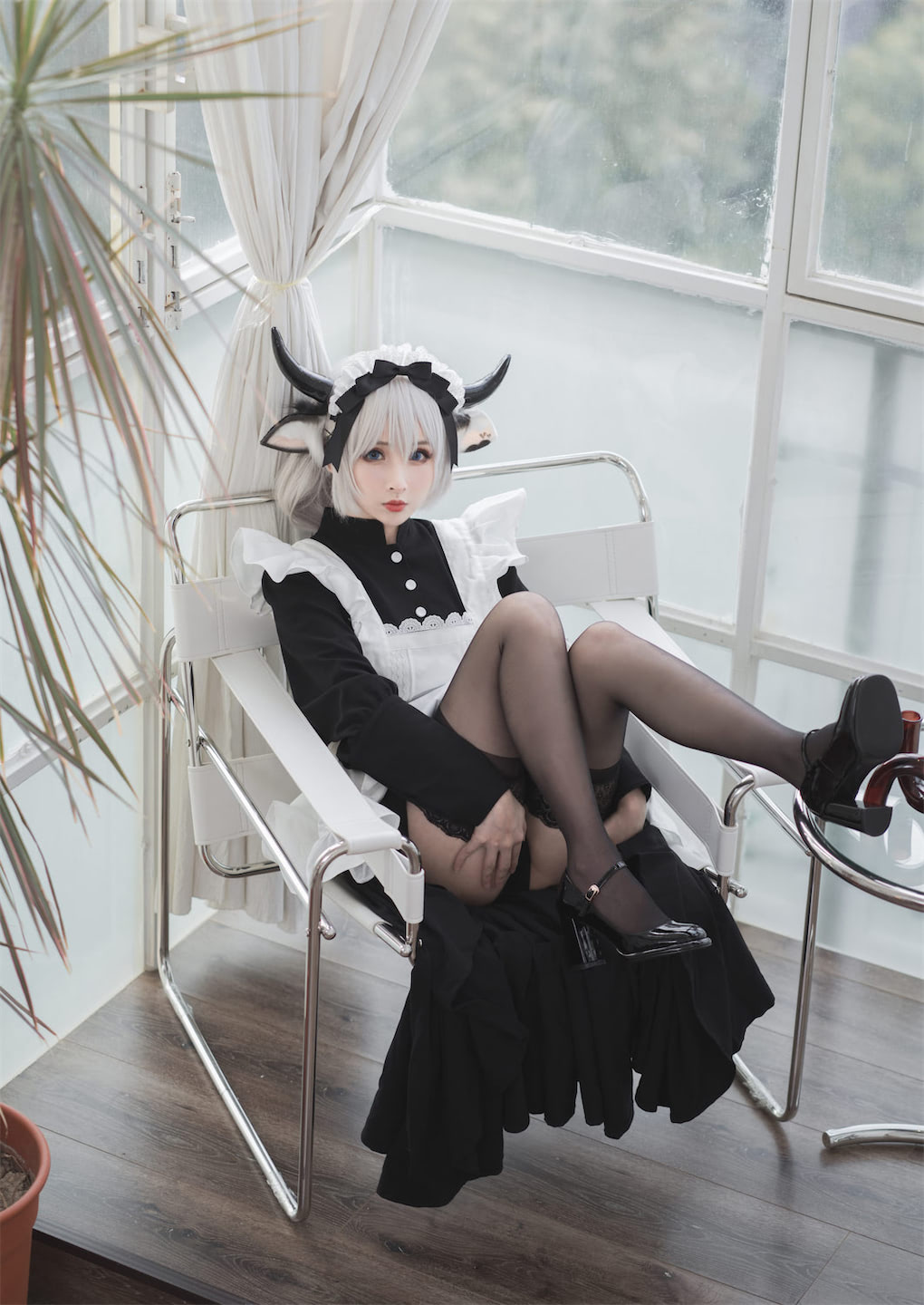 rioko凉凉子贴心奶牛女仆45图插图2