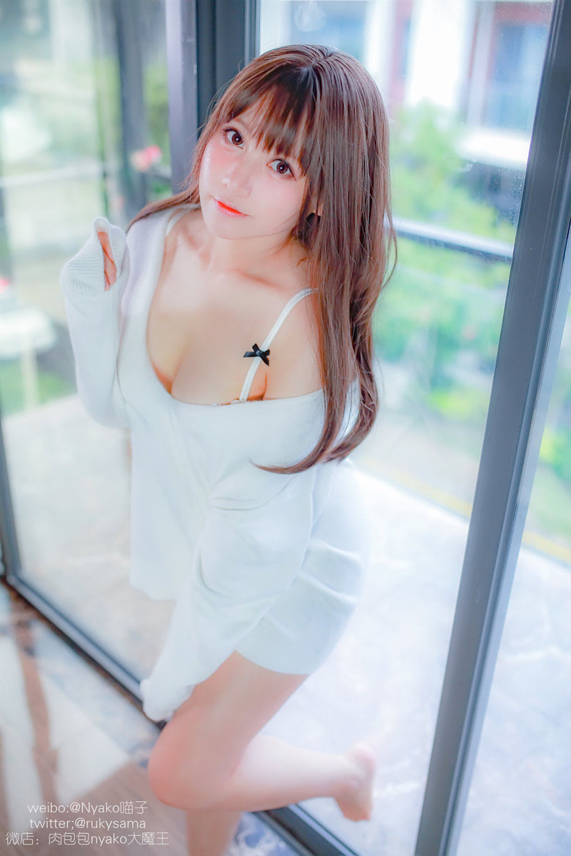 Nyako喵子v领白毛衣27图插图1