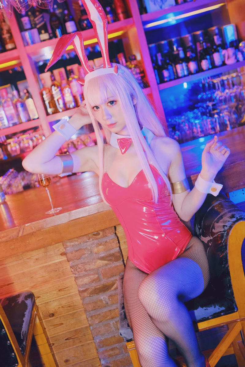 izumi泉桃子酒吧红漆皮兔女郎40图插图3