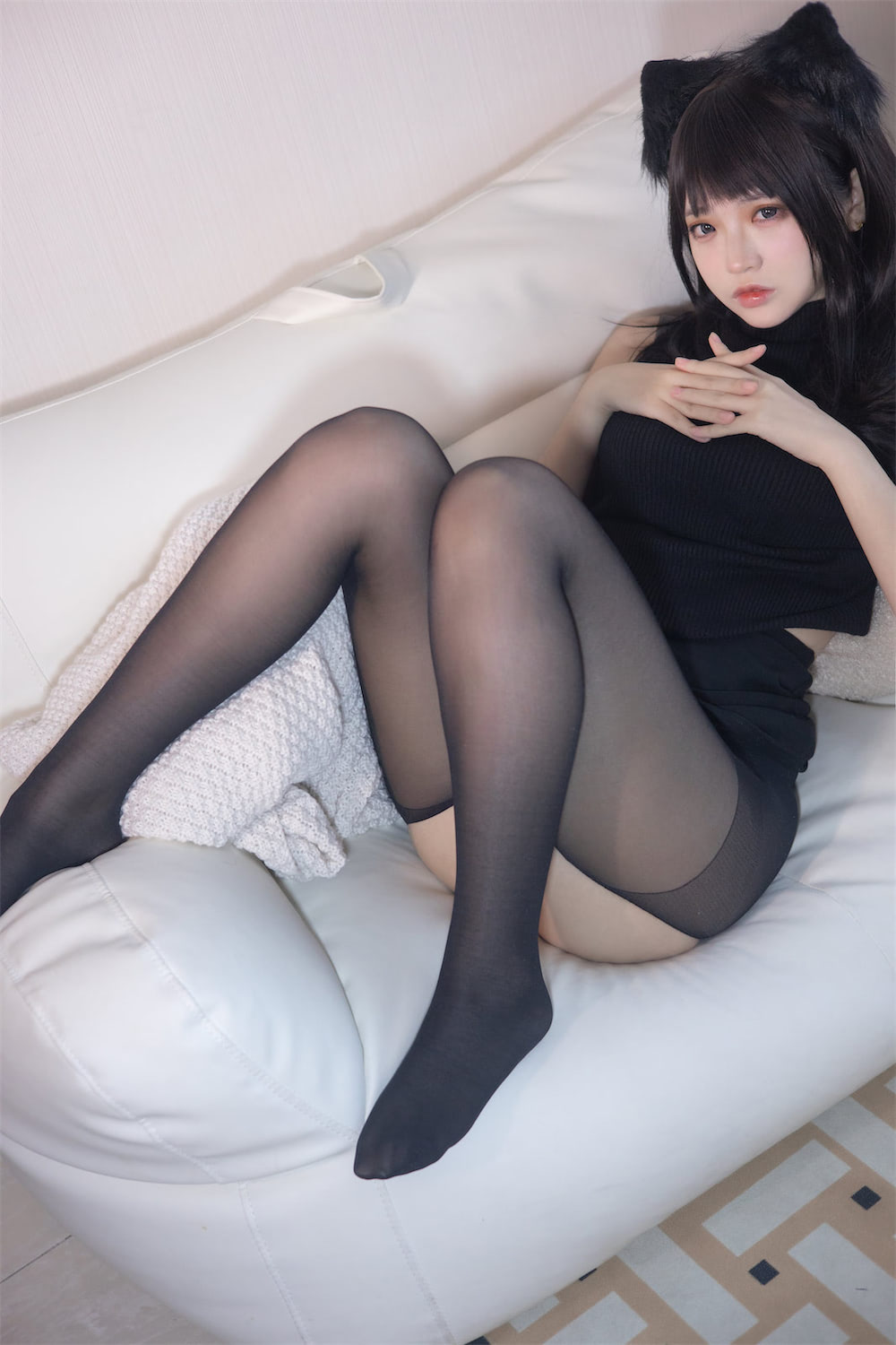 疯猫ss黑毛衣少女80图插图2