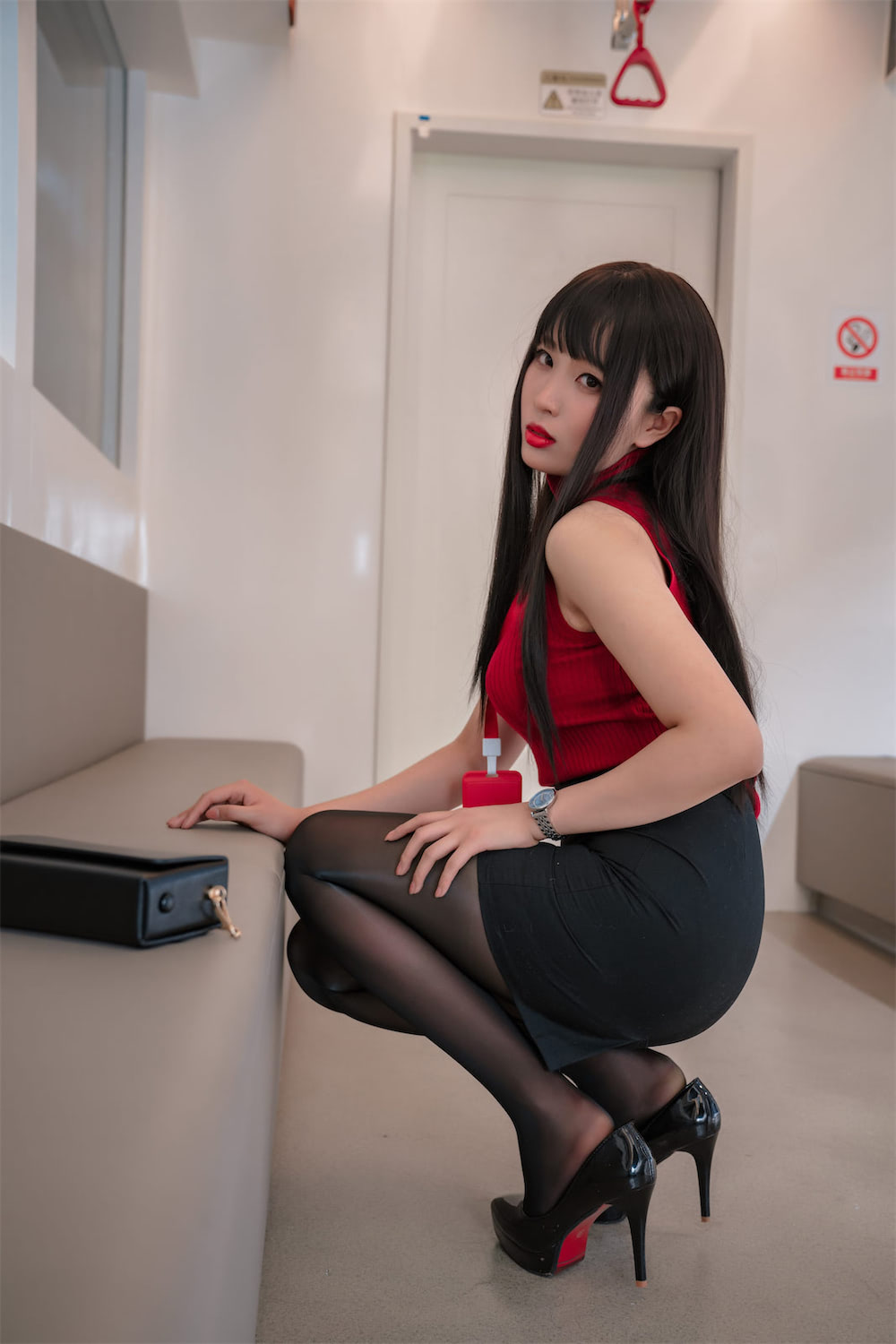 轩萧学姐电车ol97图1视频插图2