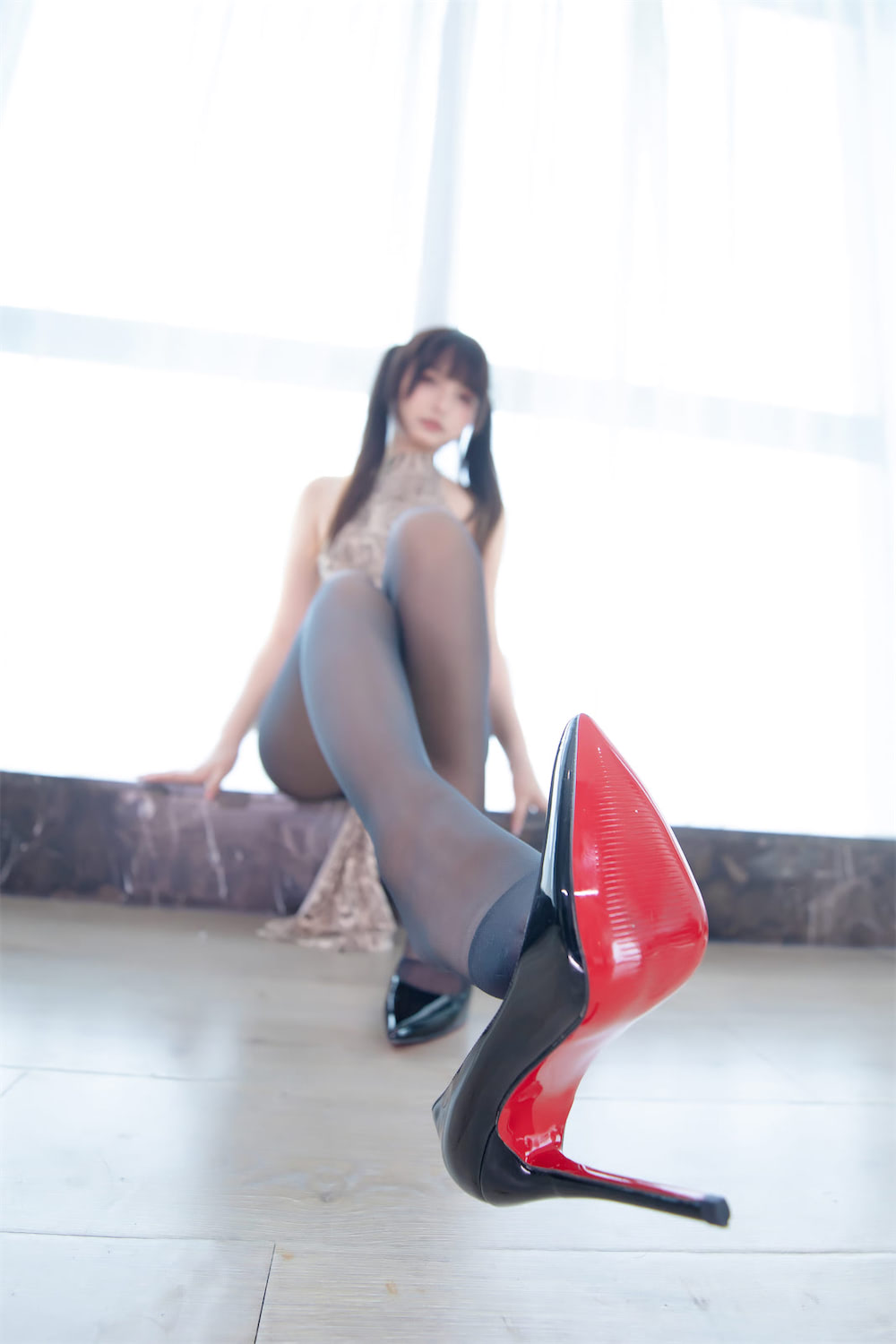 神楽坂真冬蟒纹旗袍75图插图3