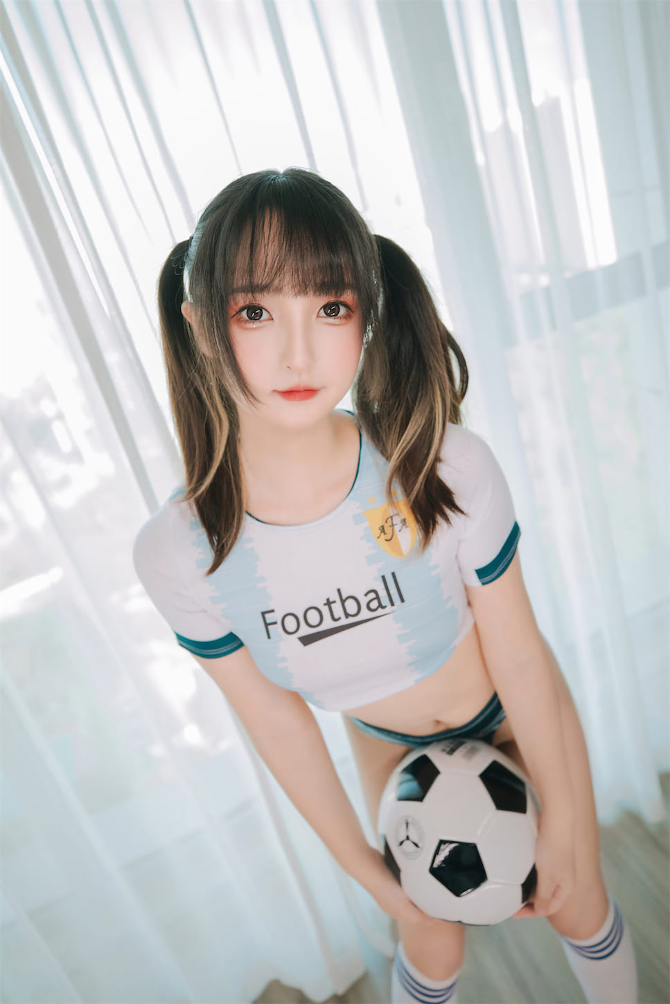 神楽坂真冬啦啦队白丝少女ハーフタイム150图2视频插图1